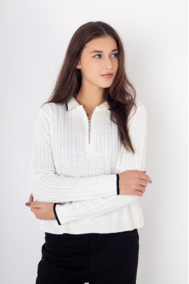 Светр жіночий